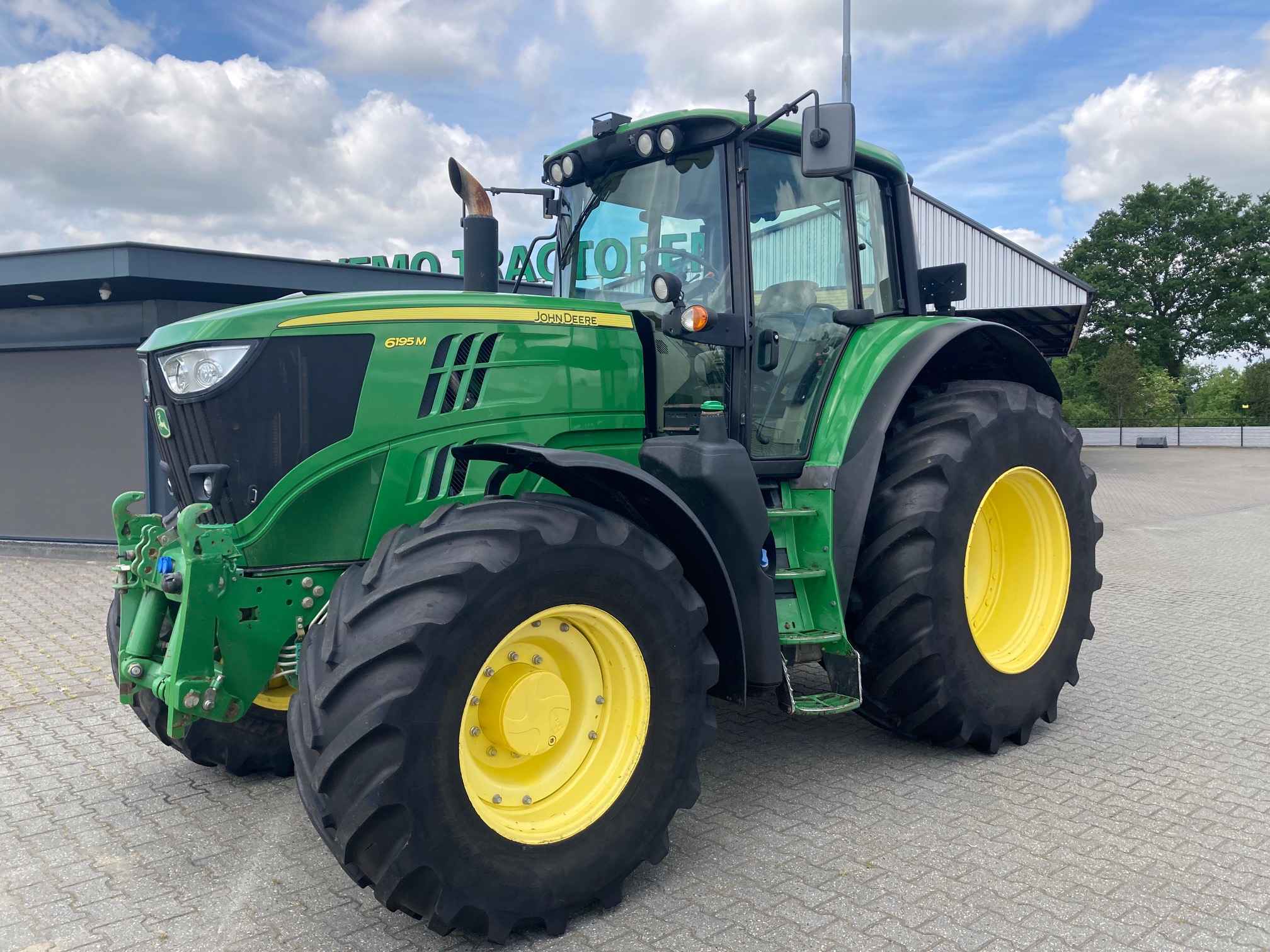 John Deere 6195M CQ 40KM 3645 UUR!!! - VEMO tractoren